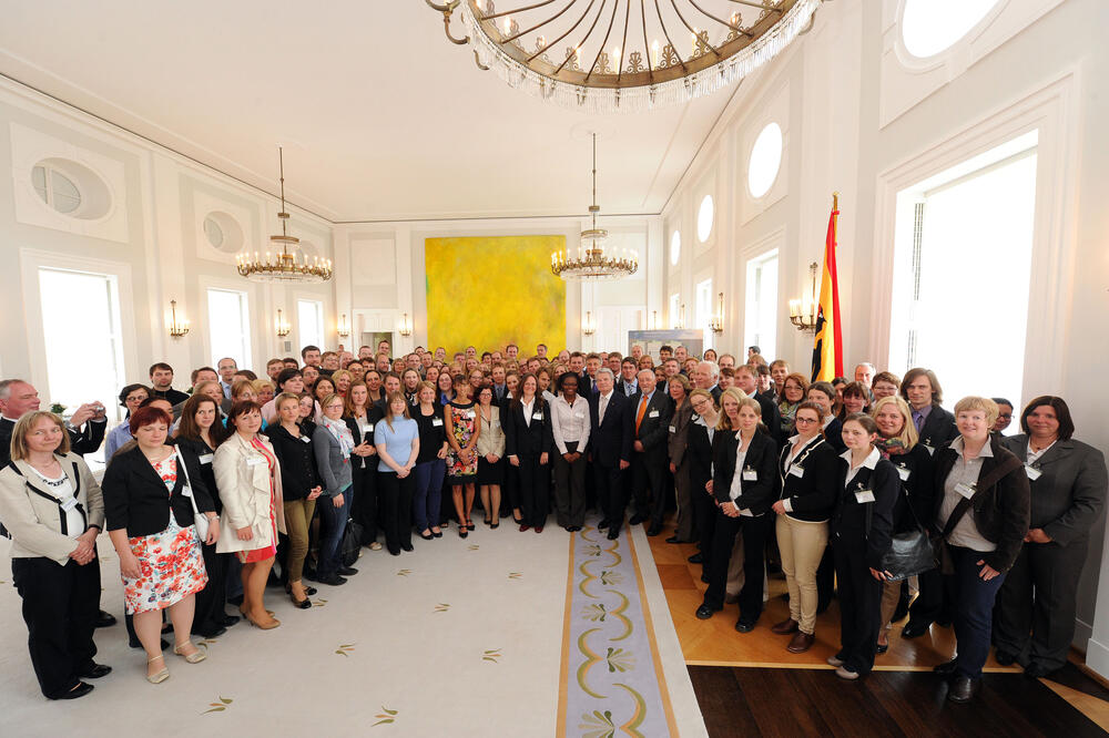 Empfang des Stipendienprogramms beim Bundespräsidenten Juni 2012  © Quelle: DBU-Archiv, Foto: Peter Himsel