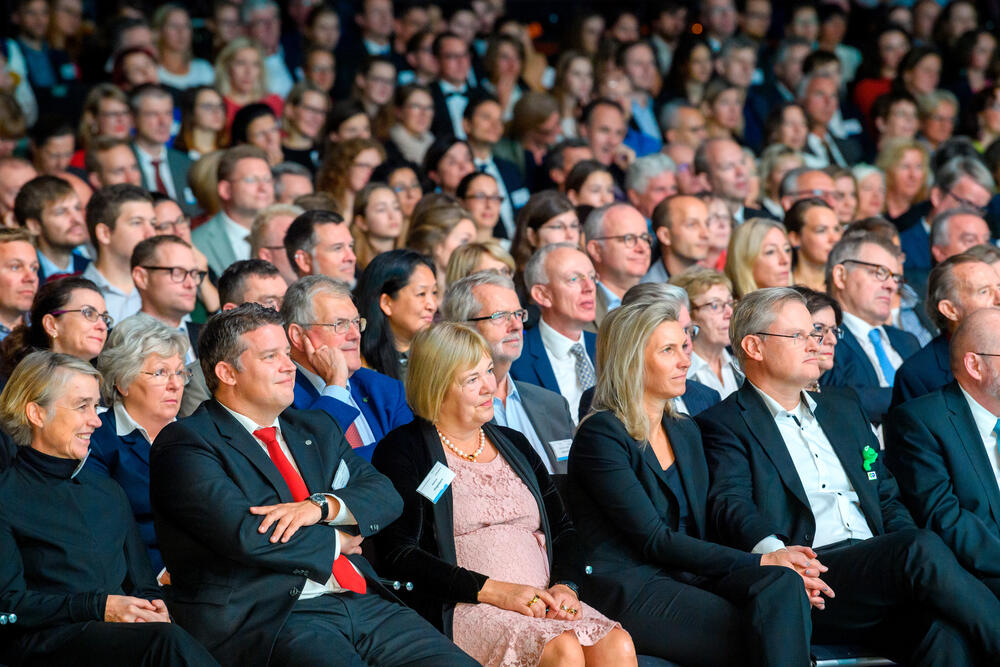 Publikum bei der Verleihung des Deutschen Umweltpreises der DBU 2019 © DBU/Peter Himsel