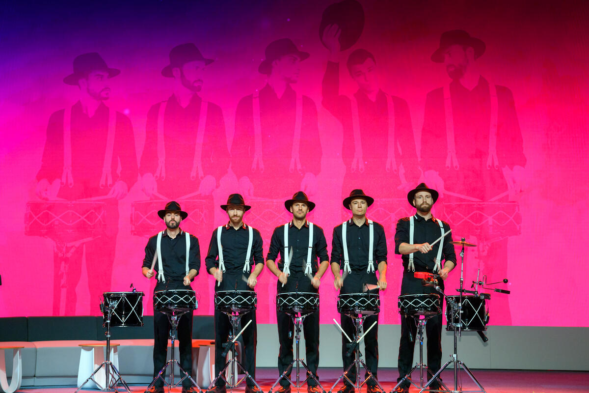Musikalische Untermalung der Veranstaltung: die Schlagzeugmafia in Aktion © Peter Himsel (DBU)