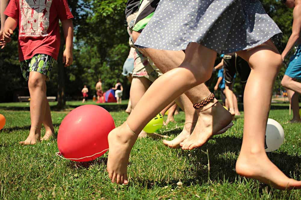 Spielende Kinder © jUliE photocase (Nutzungsrecht FKE)