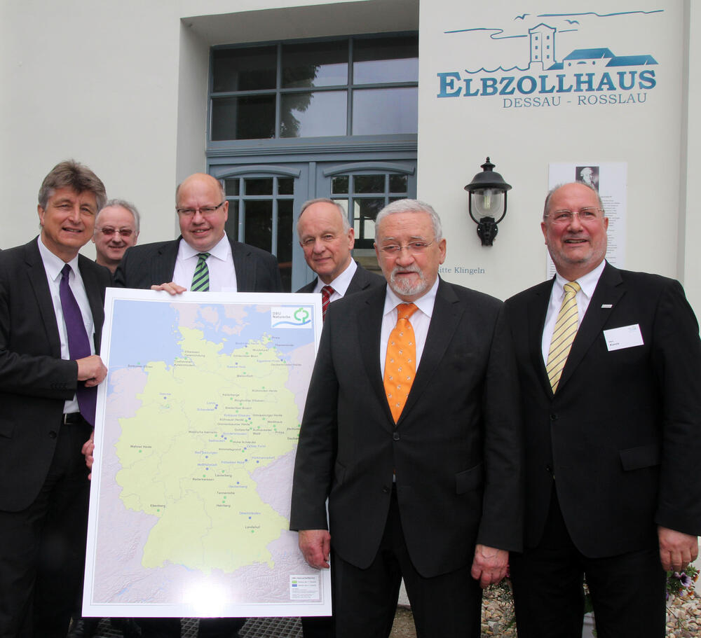 Vertragsunterzeichner 