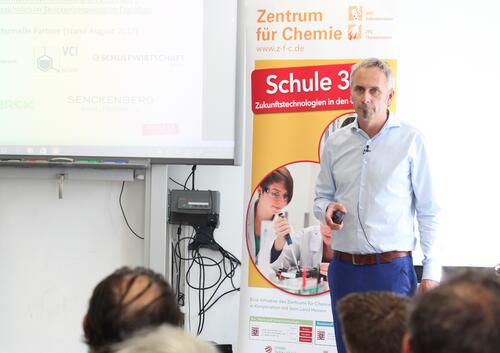 Projektleiter Dr. Thomas Schneidermeier © Zentrum für Chemie e. V.