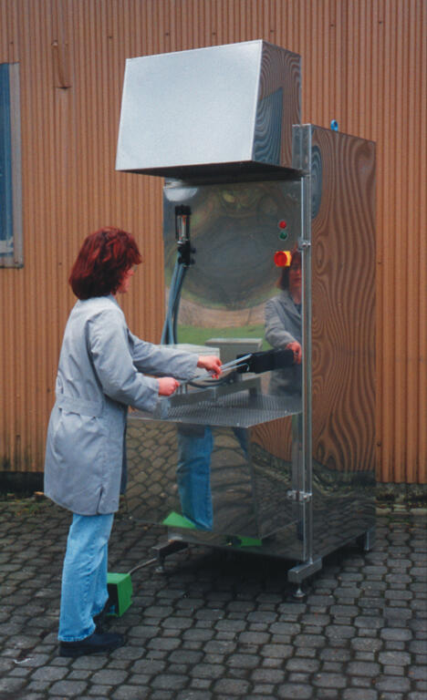 Bauer-Anlage zur Entlackung 