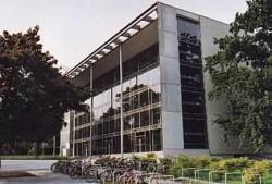 Hörsaalgebäude der TU Dresden 