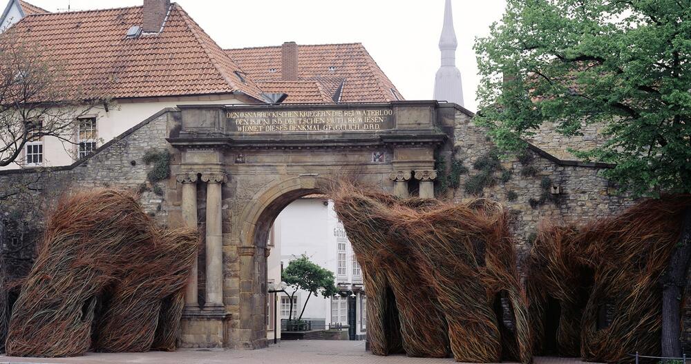 Weidenskulptur Heger Tor fertig 2 