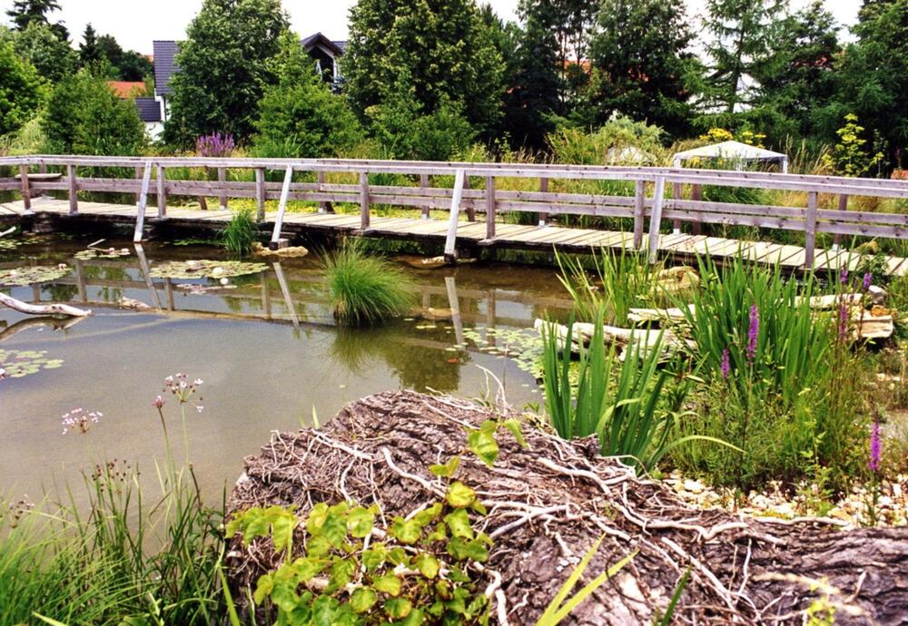 muna 2003 Erich Weiß altes Freibad in Thalmassing 
