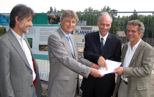 Übergabe Bewilligungsschreiben 