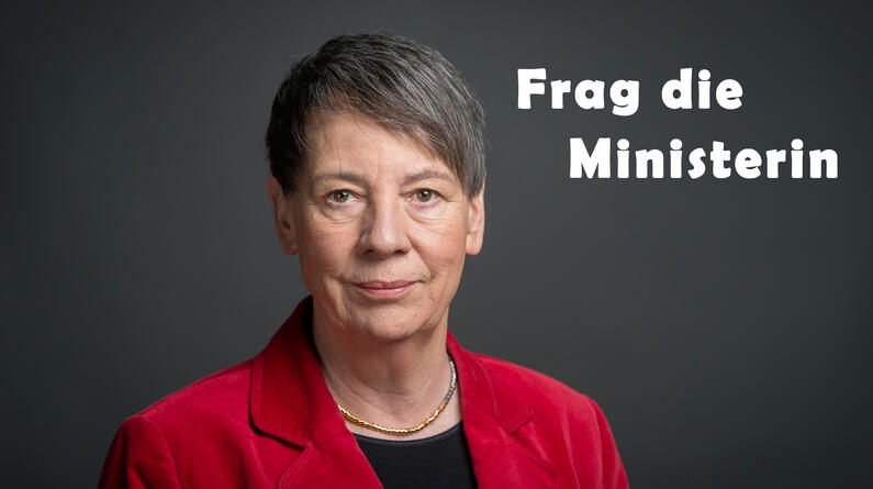 Bundesumweltministerin Hendricks - JuZuVie 2014 © Bundesregierung / Sandra Steins 
