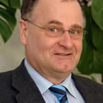 DBU-Ausstellung „T-Shirts, Tüten und Tenside - Die Ausstellung zur Nachhaltigen Chemie“: Referent Prof. Dr. Günter Kreisel  