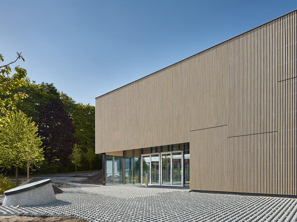 Ausstellungs- und Verwaltungsgebäude der DBU Naturerbe GmbH © Zooey Braun