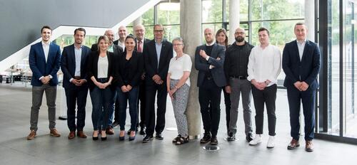 Das Projektteam mit Professor Dr. Ralf Holzhauer (siebte Person von links) bei der Abschlussveranstaltung in Gelsenkirchen © Deutsche Bundesstiftung Umwelt