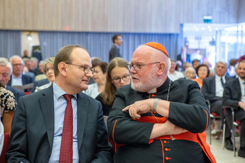 Prof. Dr. Ottmar Edenhofer (links) mit Kardinal Reinhard Marx © Robert Kiderle Fotoagentur