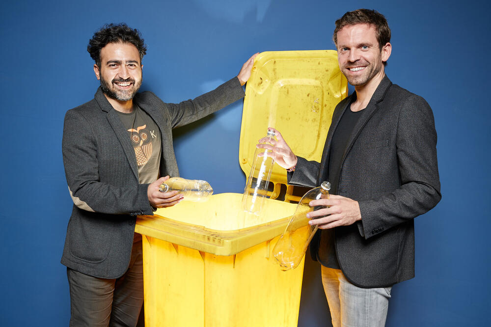 Volkan Bilici (left) and Christian Schiller from cirplus want to create a marketplace for recycled plastics. © cirplus GmbH